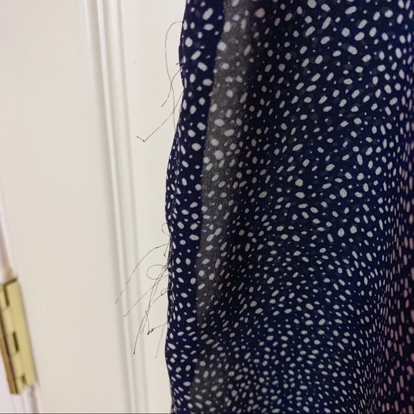 H&M Sleeveless Button-Up - Picture 4 of 5